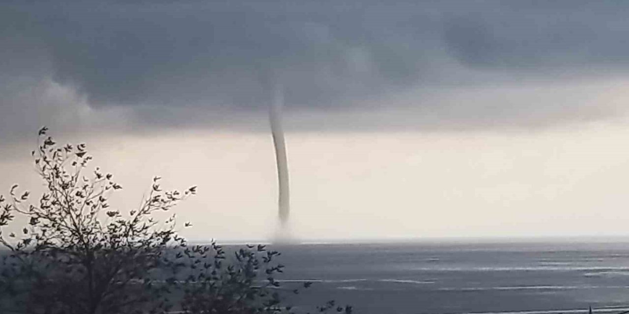 Mersin’de oluşan hortumlar korkuttu