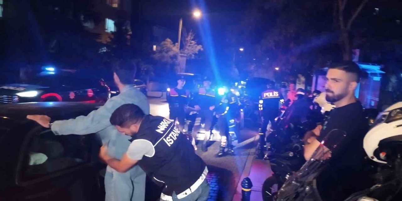 İstanbul'da polis 3 ilçe, 40 ayrı noktada  asayiş taraması yaptı