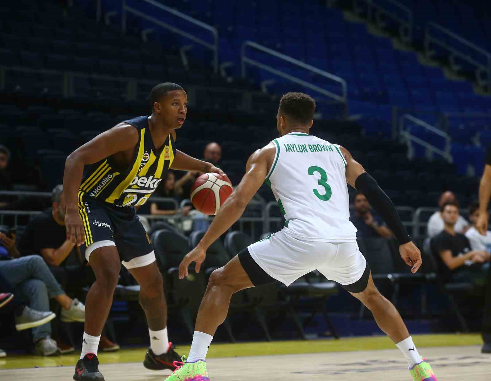 Fenerbahçe, Bursaspor’u 107-66 mağlup etti