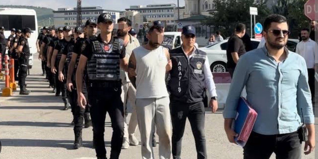 Gaziantep’te silahlarla sokakta şov yapan şahıslar tutuklandı