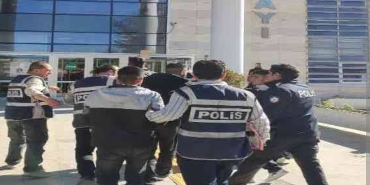 Türkiye de dolandırıcılar cirit atıyor hergün insanlar dolandırılıyor