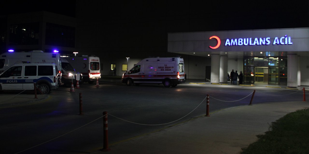 Kışlaya çok sayıda ambulans sevk edildi