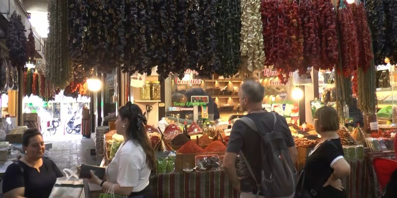 Gaziantep'te kışlık lezzetler tezgahları süslüyor