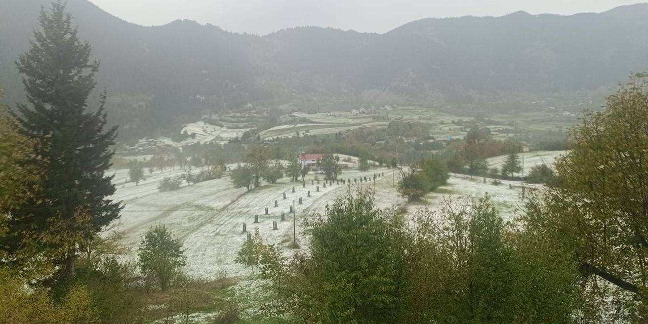 Artvin beyaz örtüyle kaplandı