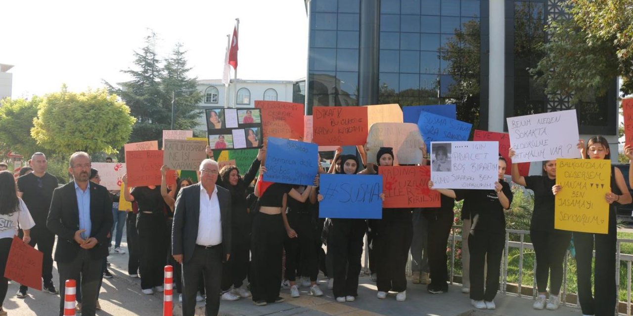 Pazarcıkta kadınler, kadın cinayetlerine dur demek için yürüdü