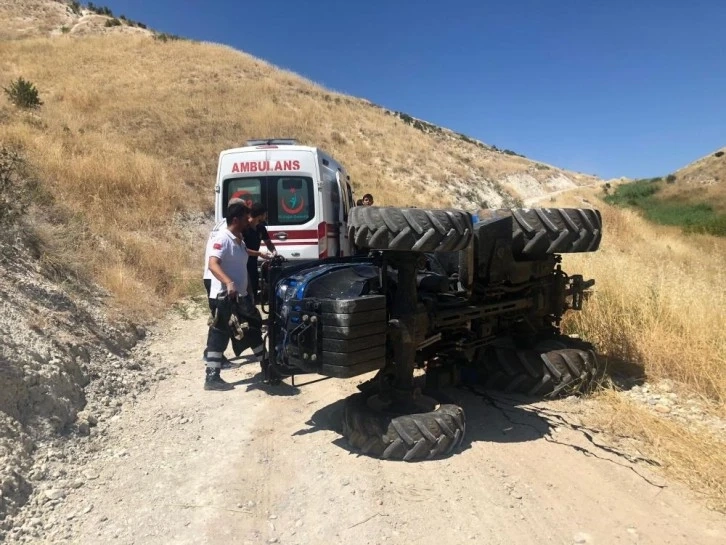 Kahta İlçesinde traktör Devrildi: 1ölü 1yaralı