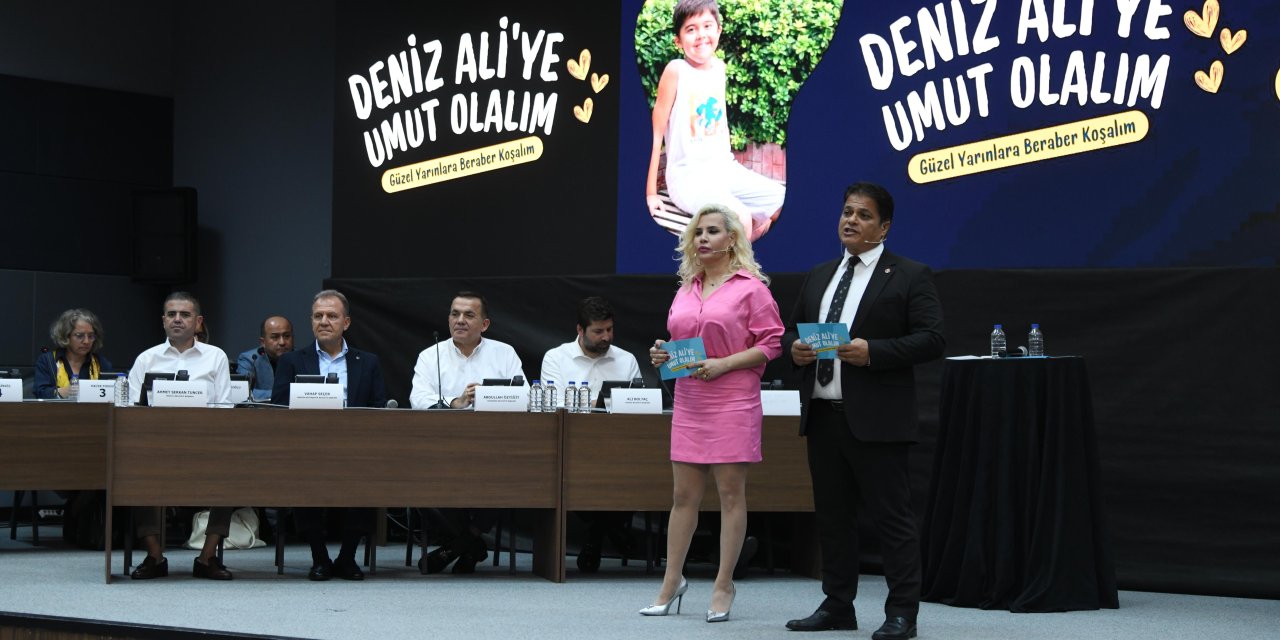 Abdullah Özyiğit, minik Deniz Ali için düzenlenen yardım programına katıldı