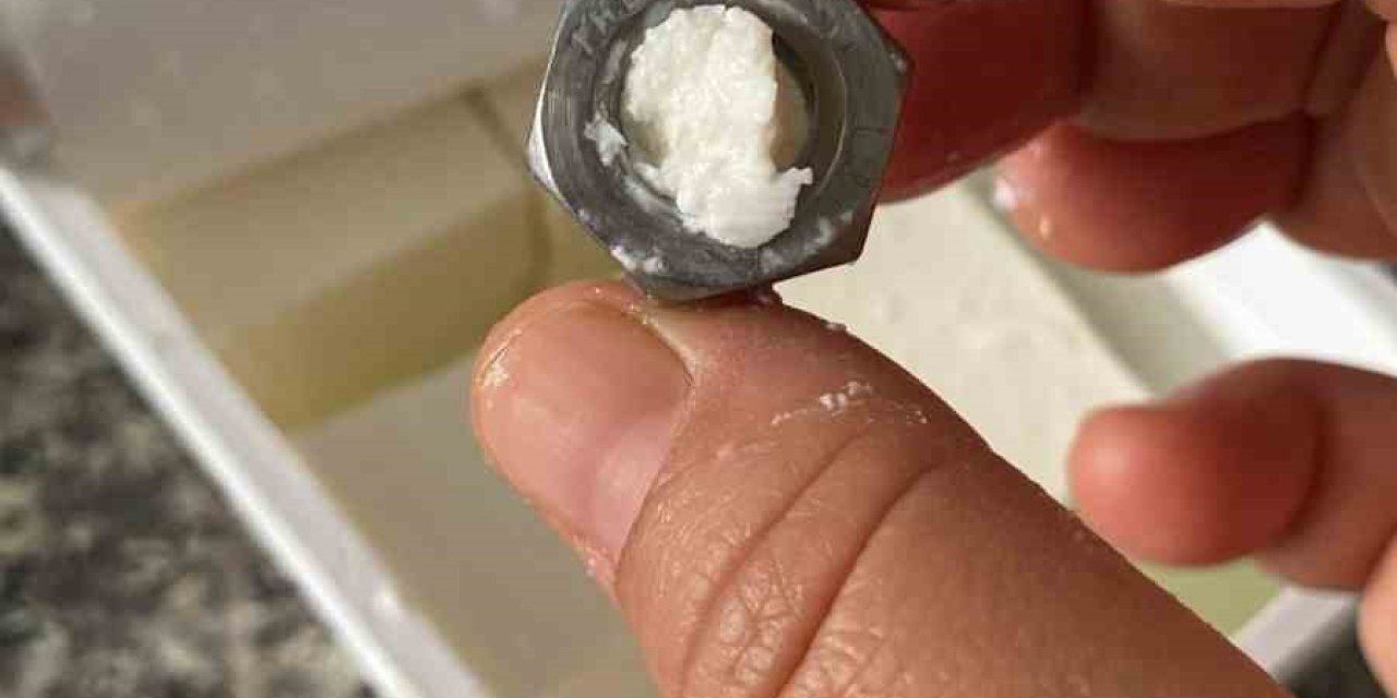 Peynirden metal somun çıktı şok oldu