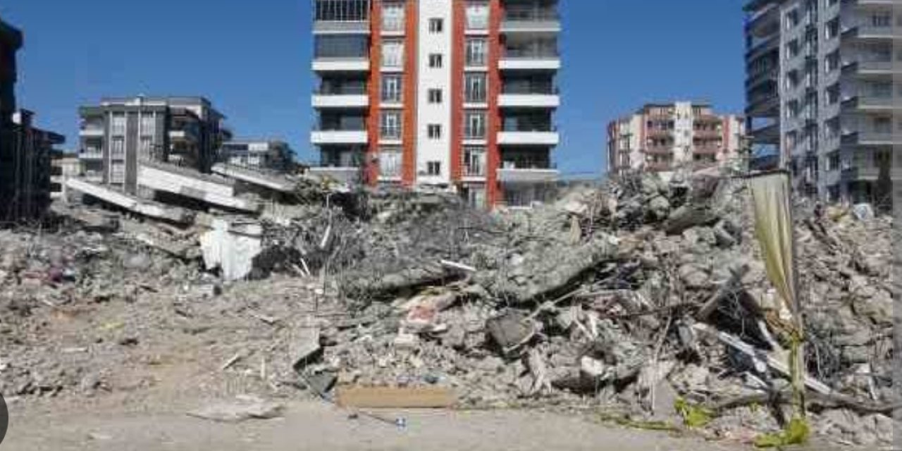 Adıyaman'da 80 kişiye mezar olan binanın müteahhitti tutuklandı