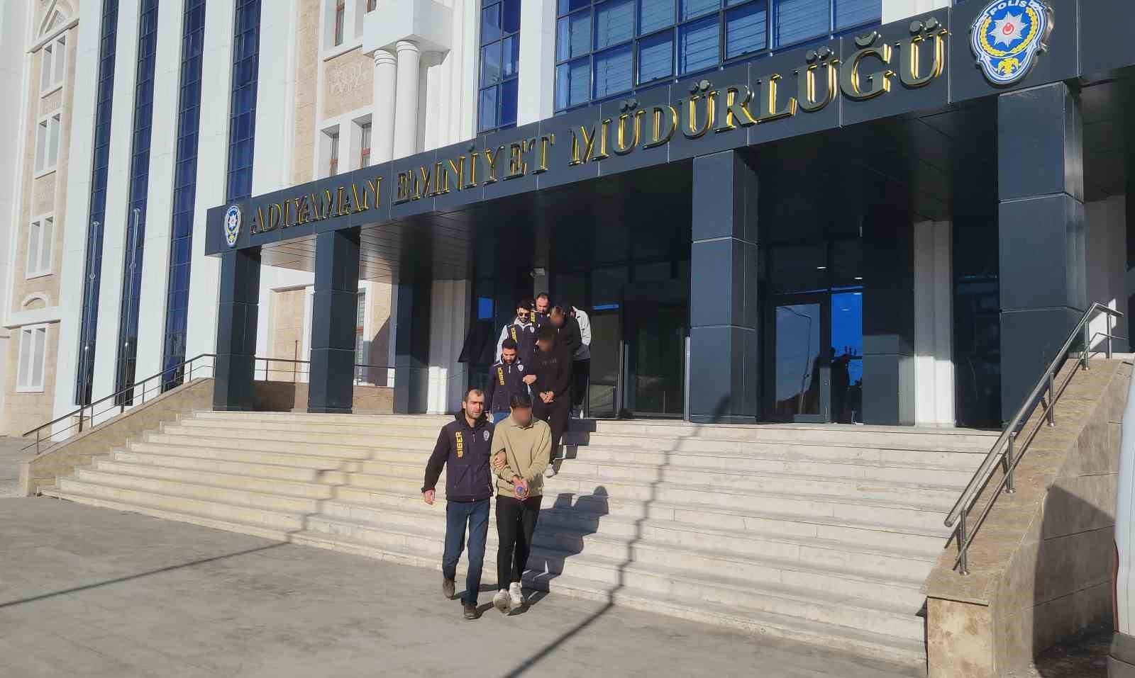 Adıyaman da sosyal medya dolandırıcıları yakayı ele verdi