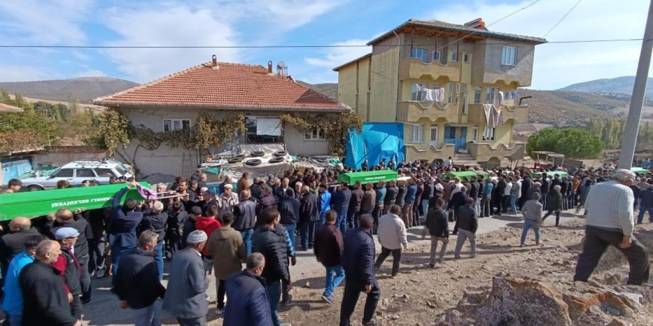 Afyonkarahisar’ın 1 köyünde aynı gün 5 cenaze birden çıktı
