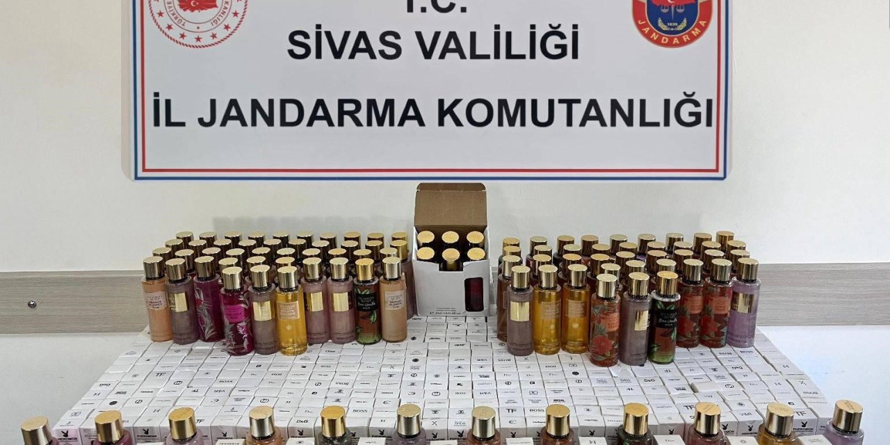 Jandarma 1.7 milyon liralık kaçak parfüm ele geçirdi