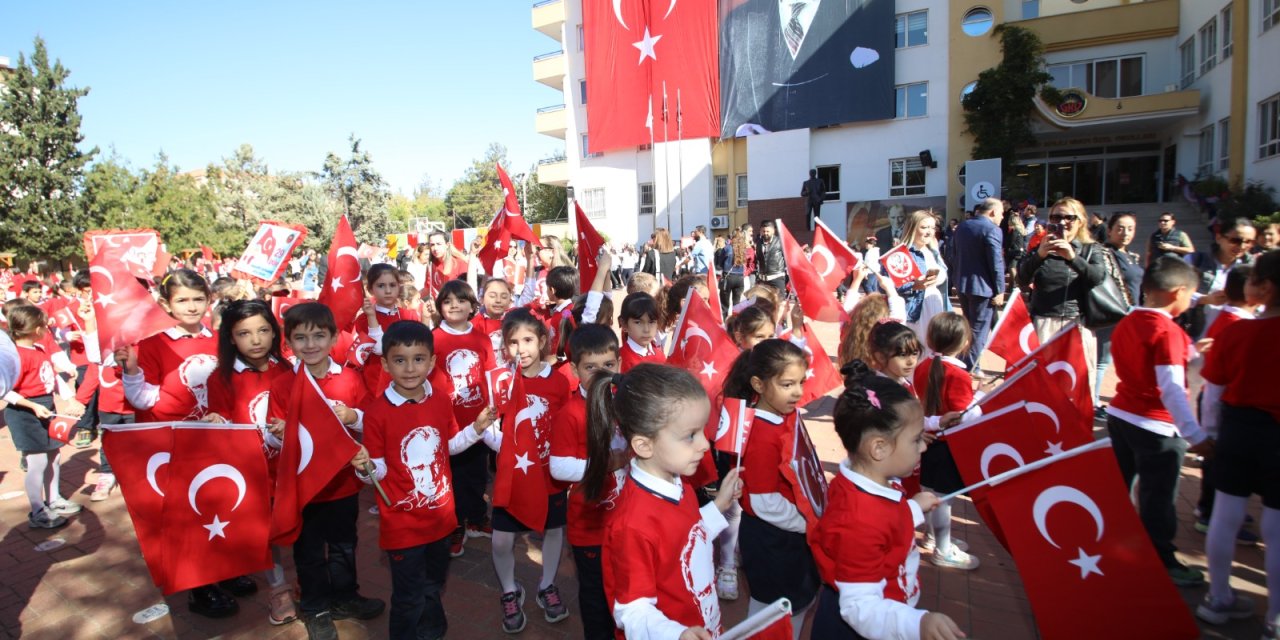 Gaziantep Kolej Vakfı Okullarında Cumhuriyet Coşkusu yaşanıyor