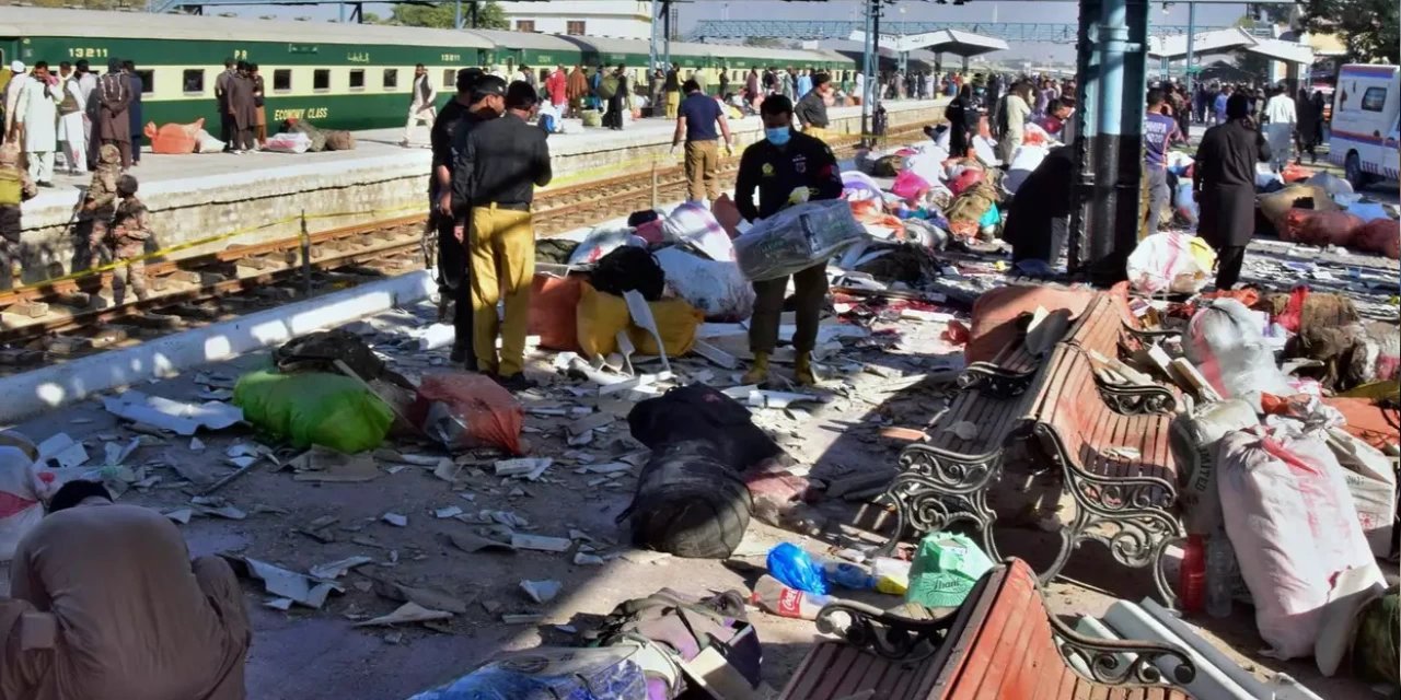 Pakistan’da bombalı saldırı: 24 ölü, 44 yaralı