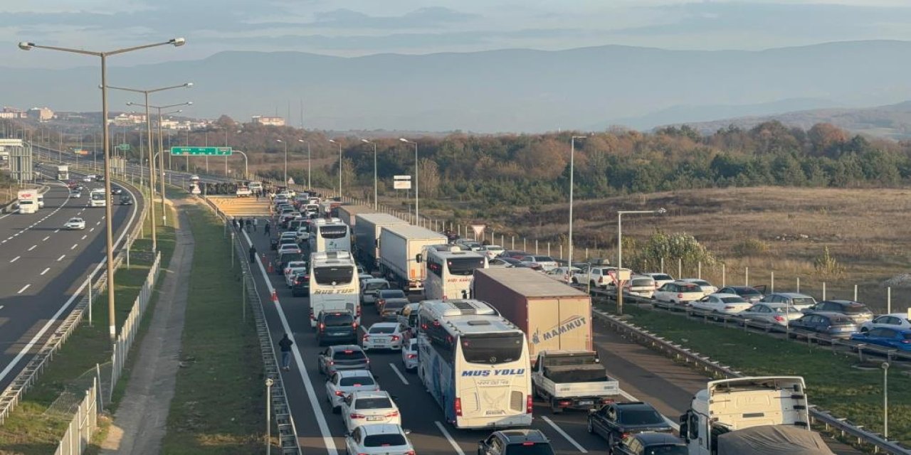 Ankara istikameti ulaşıma kapandı