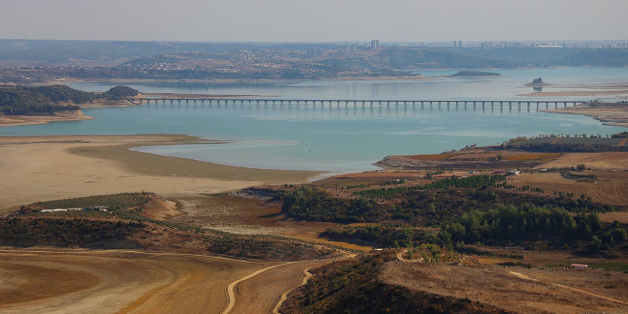 Kuraklık tehlikesi, Adana Seyhan Baraj Gölü’nde sular çekildi