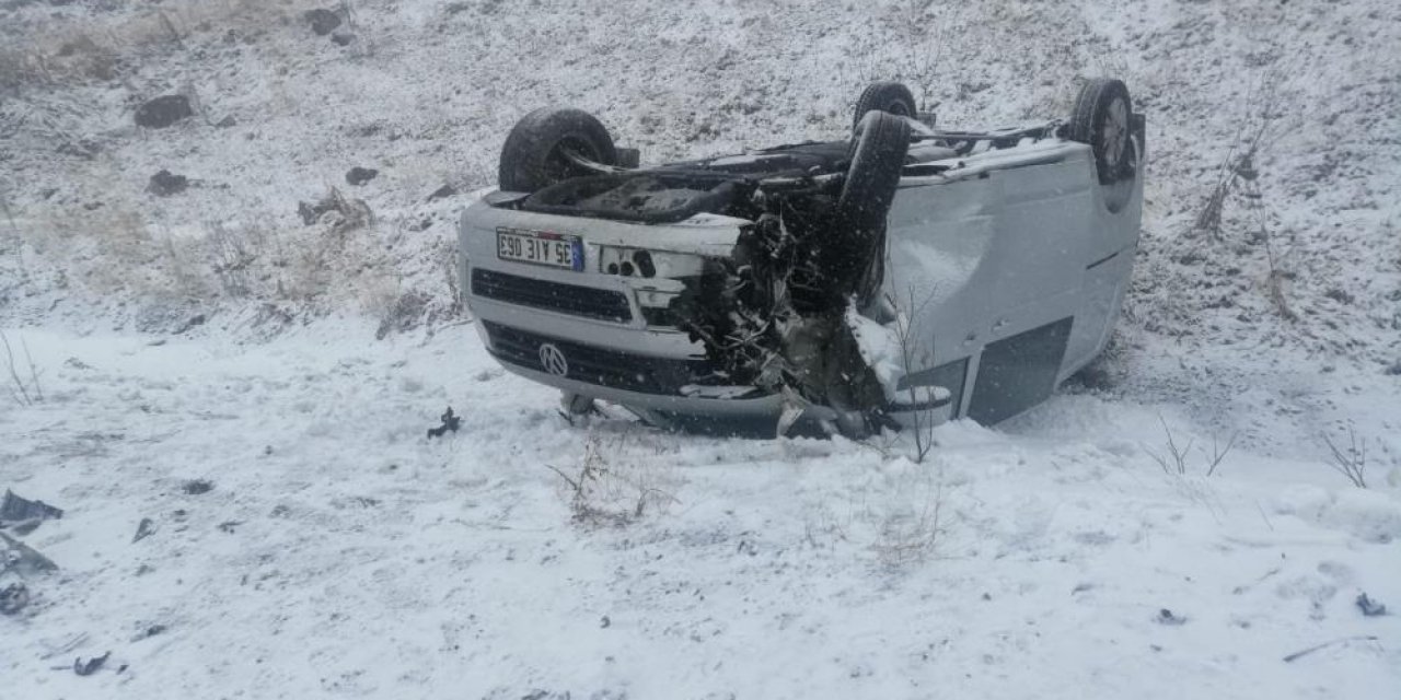 Ilgar Dağı Geçidinde  kar ve sis kazayı beraberinde getirdi: 8 yaralı