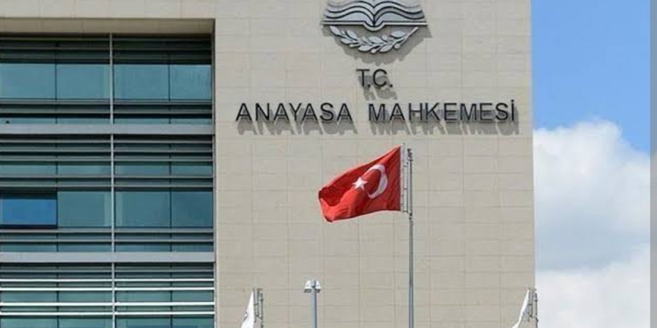 Anayasa Mahkemesi'nden 5 siyasi parti hakkında suç duyurusu