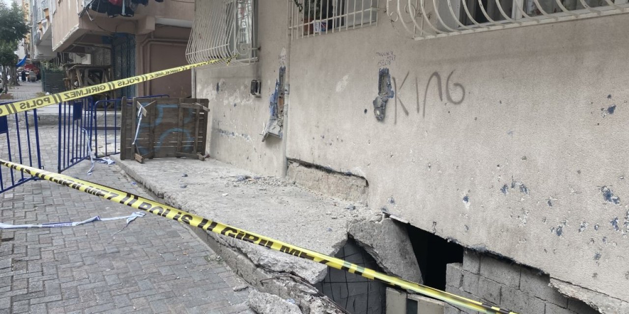 Güngören’de çöken 5 katlı binanın bitişiğindeki 2 bina tahliye edildi