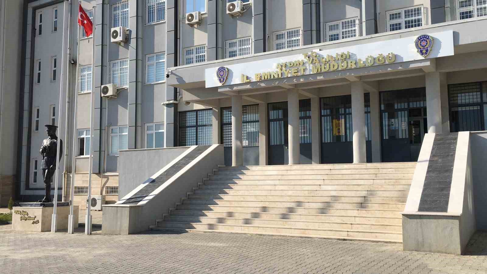 Polisten sahte şirket kurup dolandırıcılık yapan şahıslara baskın