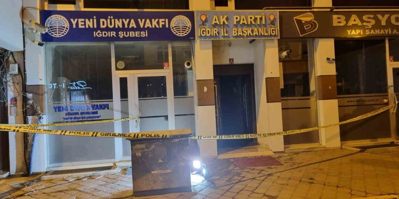 Iğdır’da AK Parti il binasına saldırı