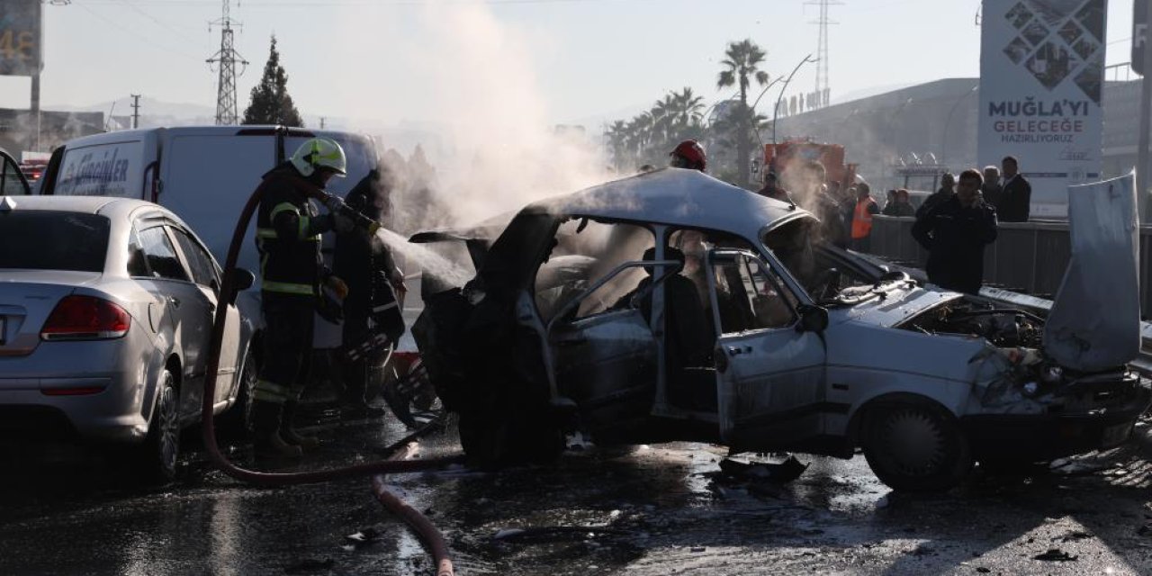 Muğla'da zincirleme kaza: 1'i ağır 7 yaralı