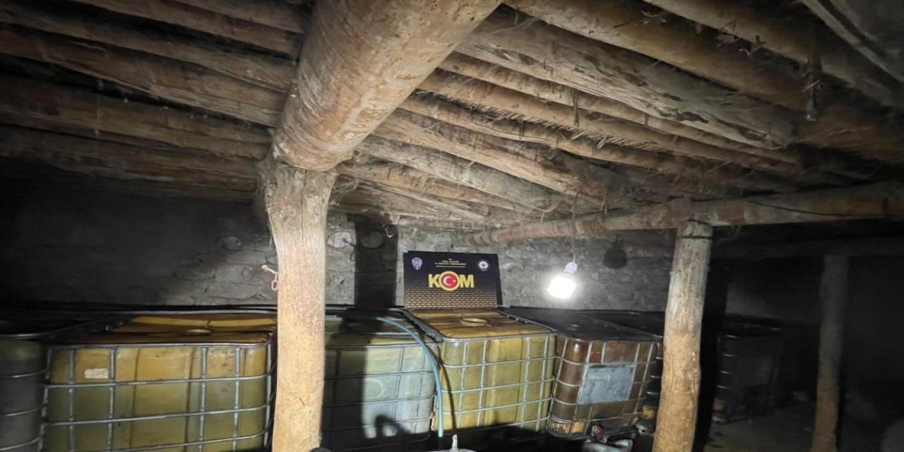 Ağrı’da tonlarca kaçak motorin ele geçirildi