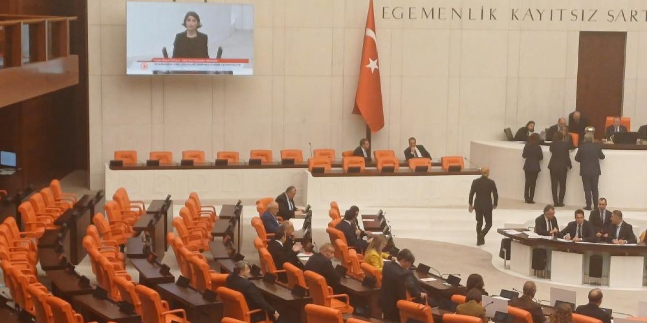 Necmettin Çalışkan tek başına Saadet Partisi grubu sıralarında oturdu