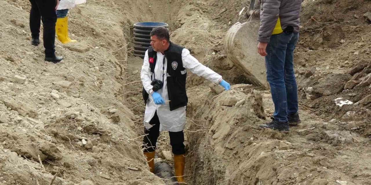 Burdur Öğretmenevinde ki kazılarda Rum mezarlığı bulundu