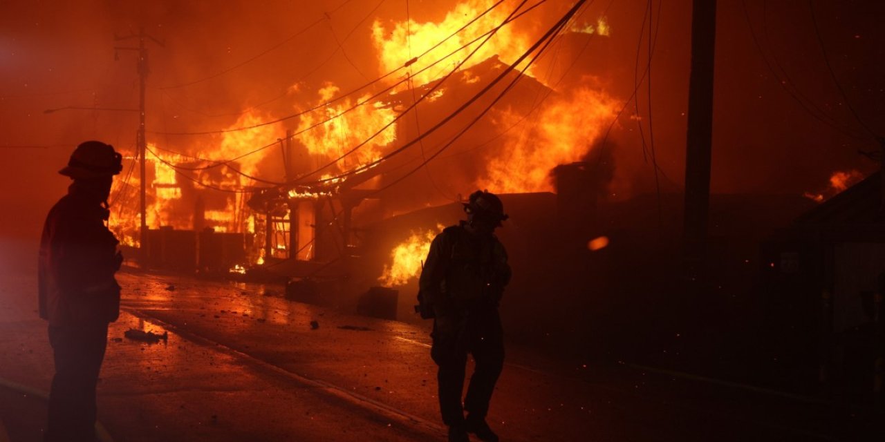 ABD'nin California eyaletindeki yangın! Los Angeles'ta OHAL ilan edildi