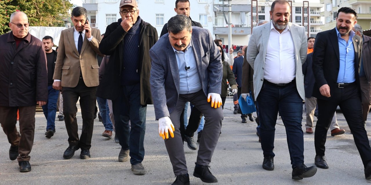 Toroslar Belediyesinin "Mahallede Temizlik Var" kampanyası devam ediyor