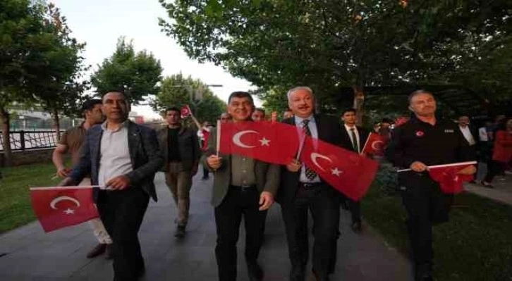 Şehitkamil Belediye Başkanı Fadıloğlu, demokrasiye sahip çıkanlara duyduğu şükranı ifade etti