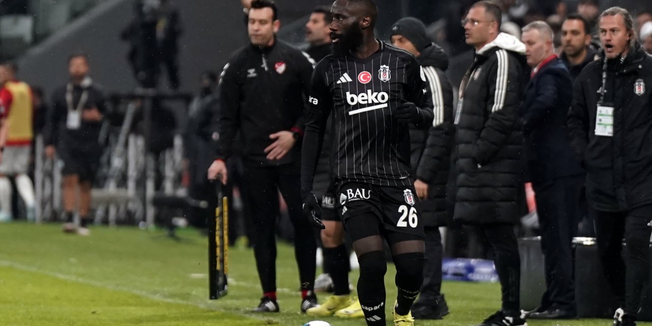 Beşiktaş önce satacak, sonra alacak