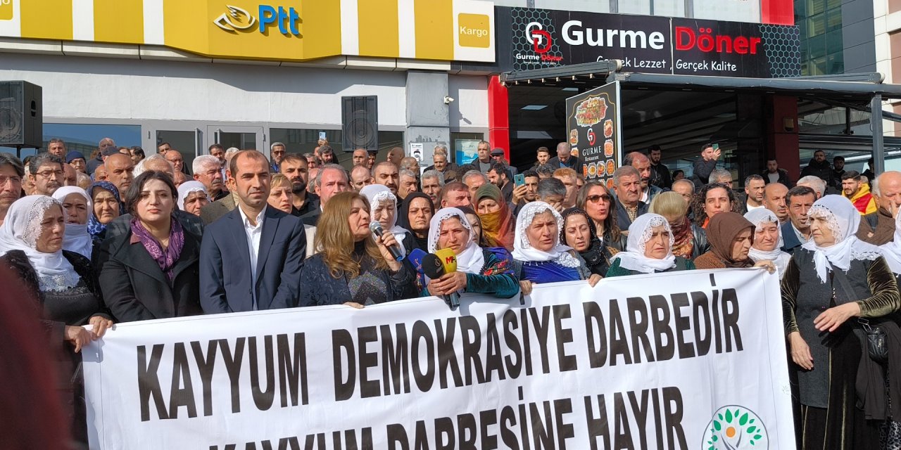 Akdeniz'de kayyım protestosu sürüyor