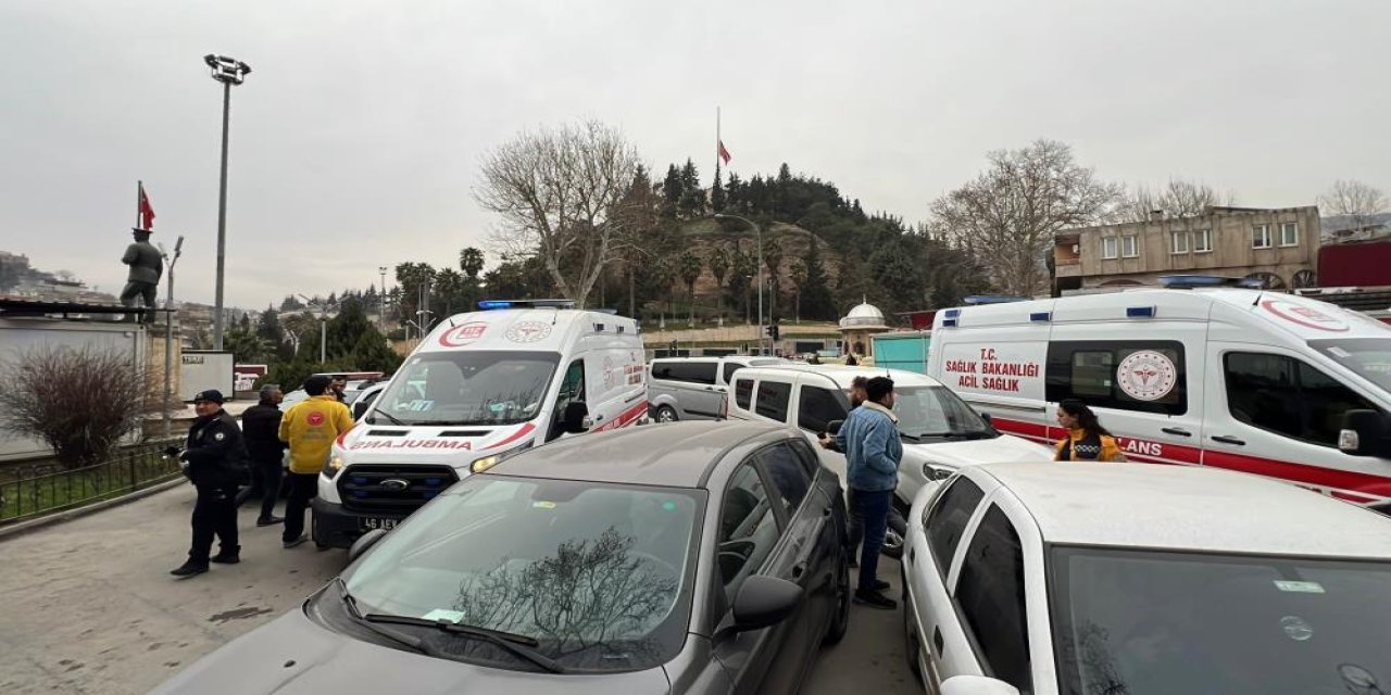 Telefon kılıfını beğenmeyen şahıs dükkana ateş açtı: 2 yaralı