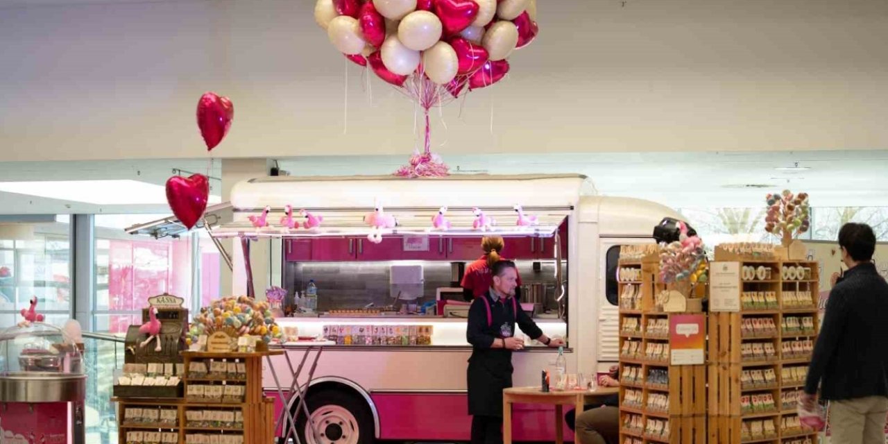 Dünyanın en büyük şekerleme fuarı Almanya'da açıldı