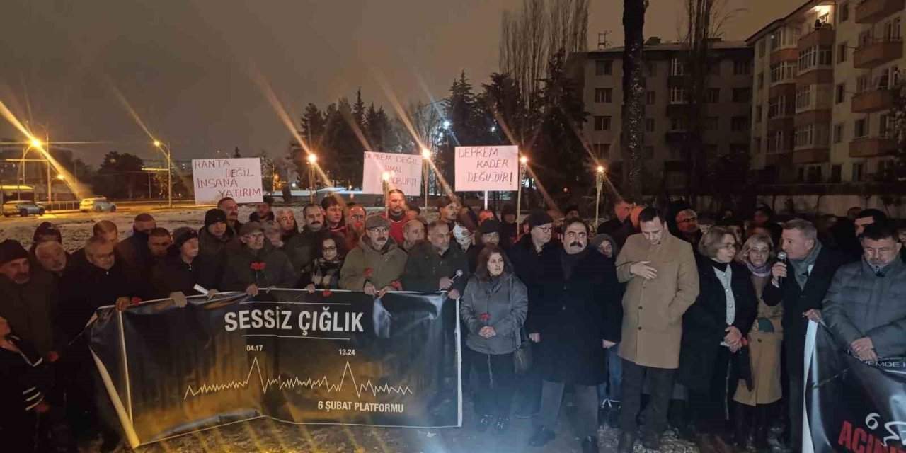 Malatya’da depremde ölenler 04.17’de unutulmadı