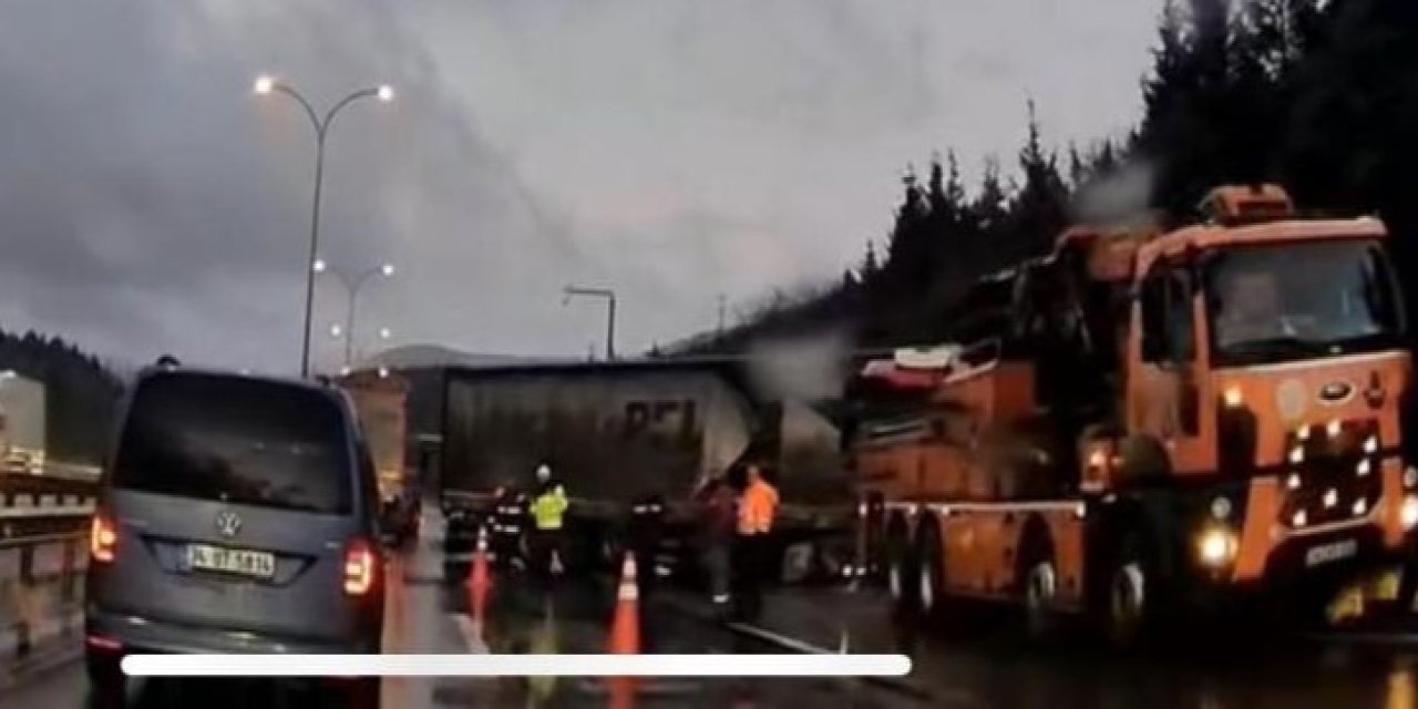 TEM otoyolu kilitlendi