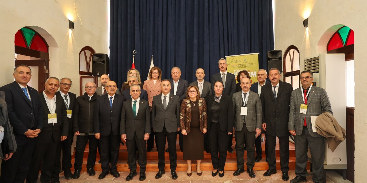 Deprem Gerçeği Çalıştayı'nda çözüm yolları masaya yatırıldı
