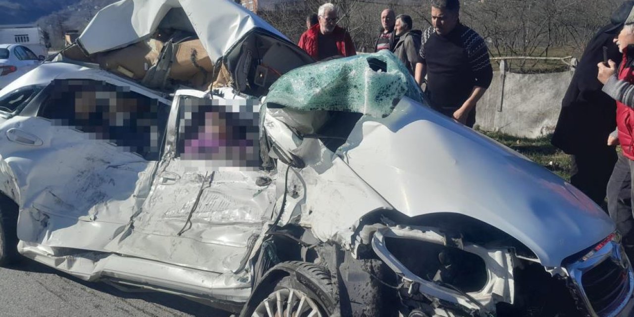 Korkunç kaza: 3 ölü, 1 yaralı
