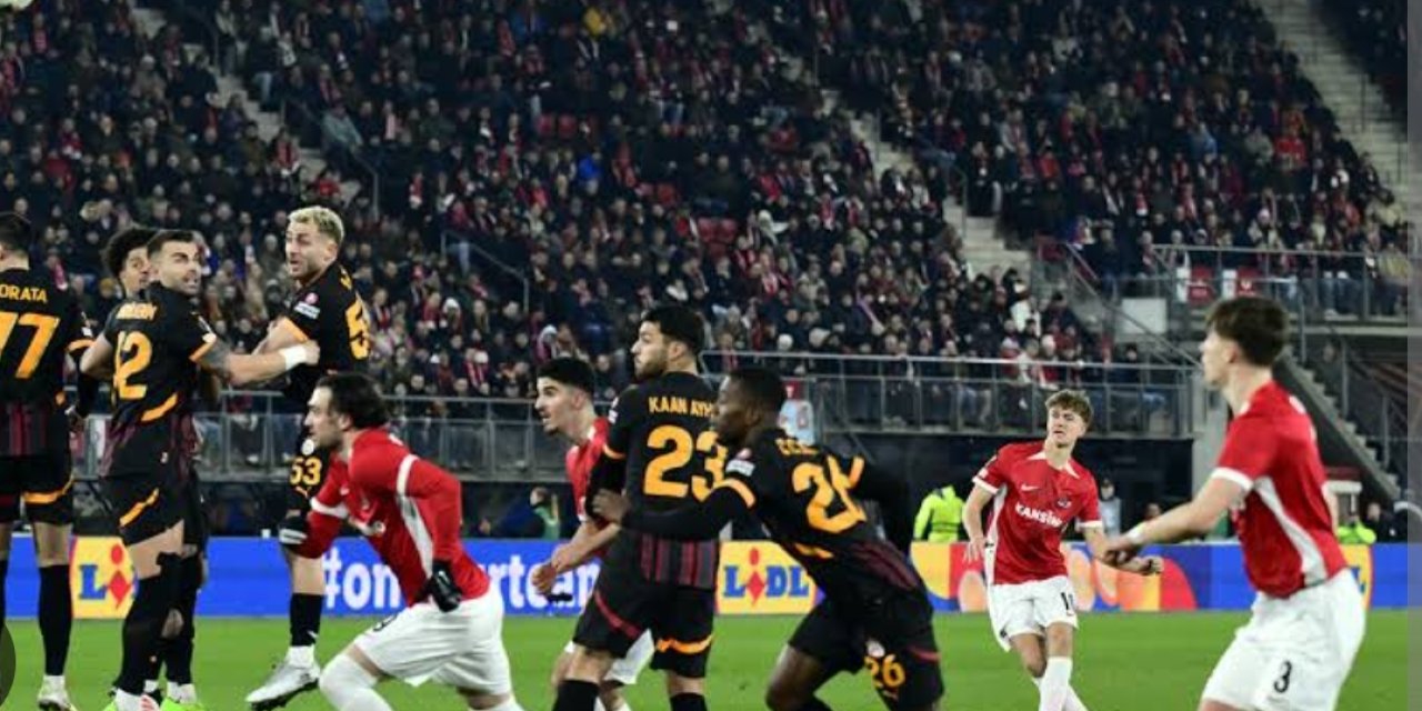 Galatasaray: 2 - AZ Alkmaar: 2