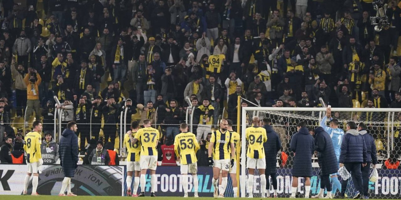 Anderlecht - Fenerbahçe maçı kavga yüzünden durdu