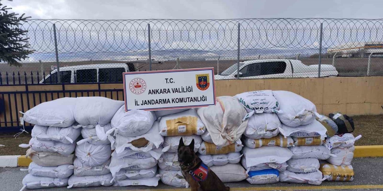 Polis Ankara’da 4 ton 700 kilo kaçak tütün ele geçirdi