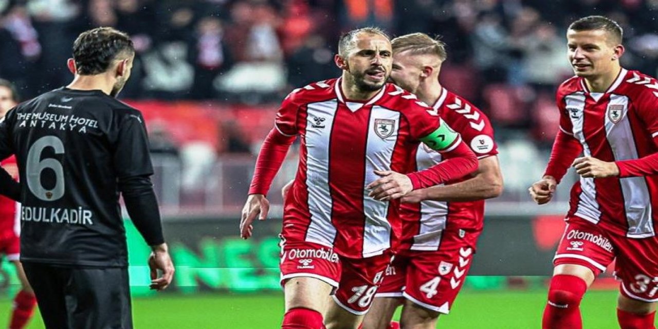 Samsunspor, 3 futbolcuyla sözleşme uzattı