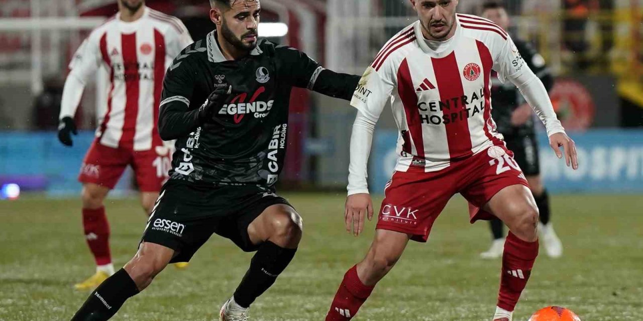 Ümraniyespor: 0 - Sakaryaspor: 0