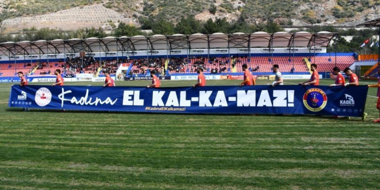 Yeşil sahadan ‘Kadına el kalkamaz’ mesajı