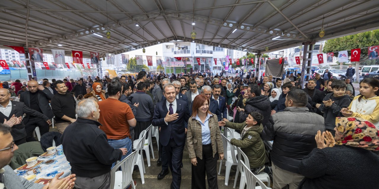 Vahap Seçer'in Erdemli'de verdiği iftara yoğun katılım, işte ramazan ve iftar