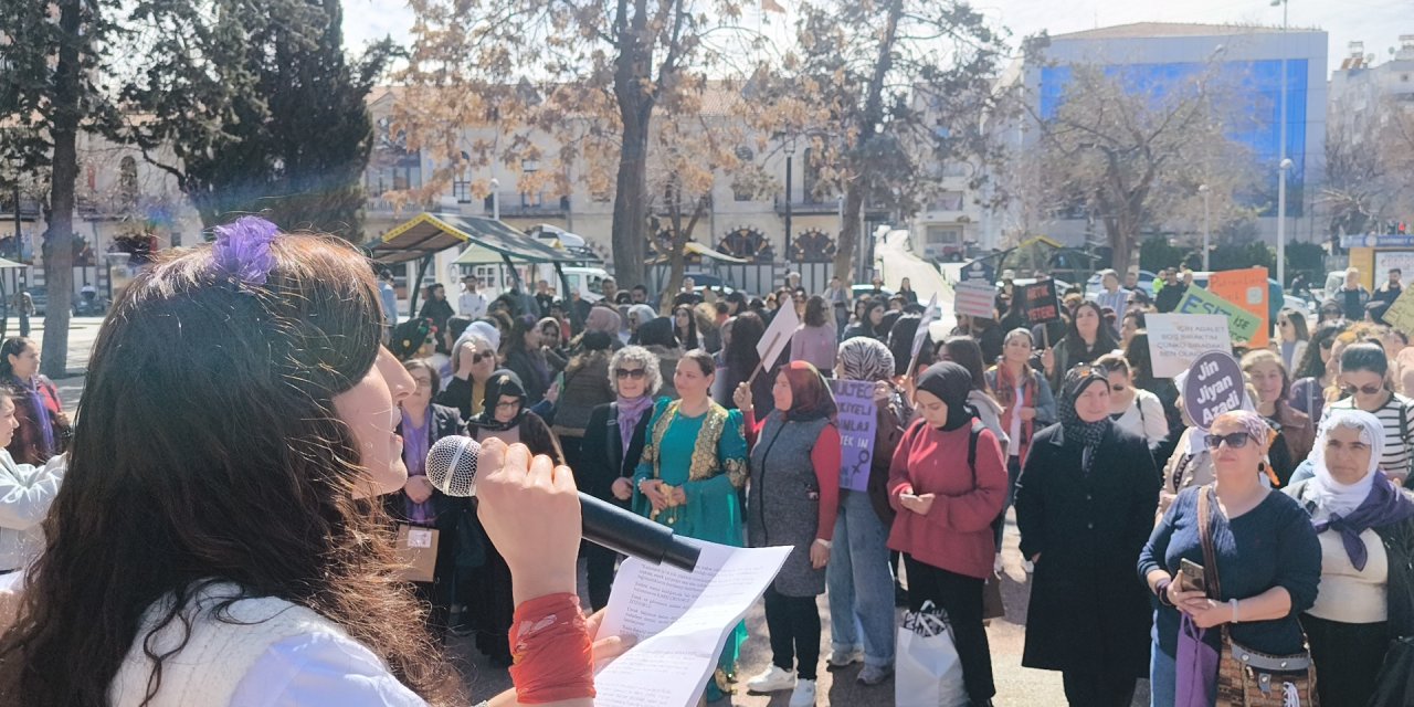 Gaziantep’te kadınlar 8 Martta seslerini yükseltti “Güvencemiz yok”