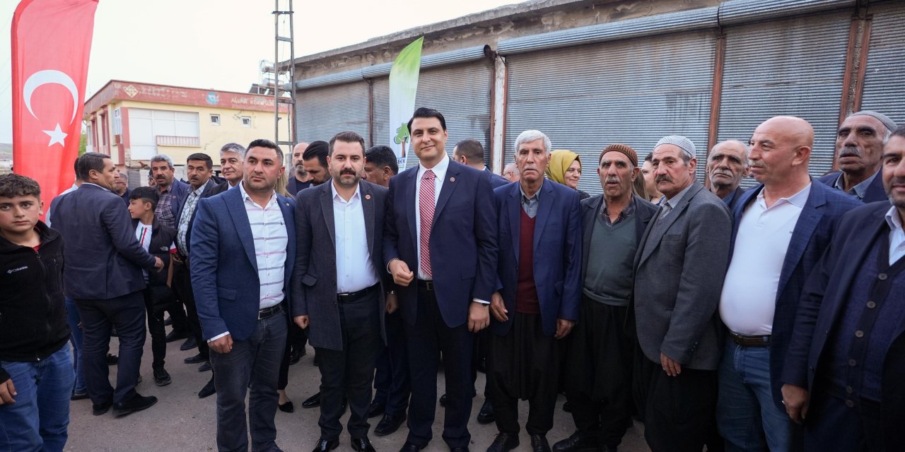 Belediye Başkanı Umut Yılmaz, muhtarlar ve vatandaşlarla bir araya geldi