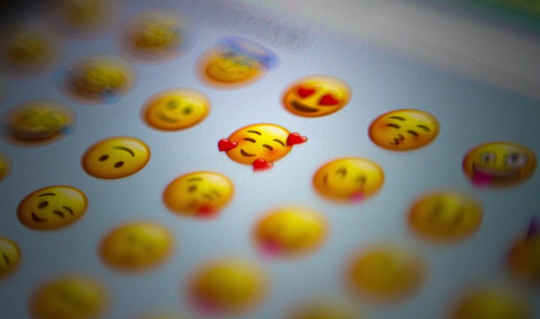 Mesajlaşırken bu emojilere dikkat: Cinsel taciz suçu işleyebilirsiniz